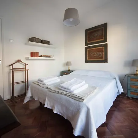 Maison d'hôtes Flower Court - 2*