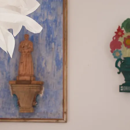 Flower Court - Lisboa